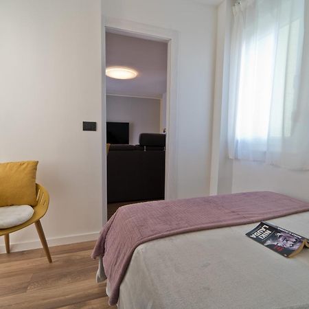 Malemi Apartment Pula Luaran gambar
