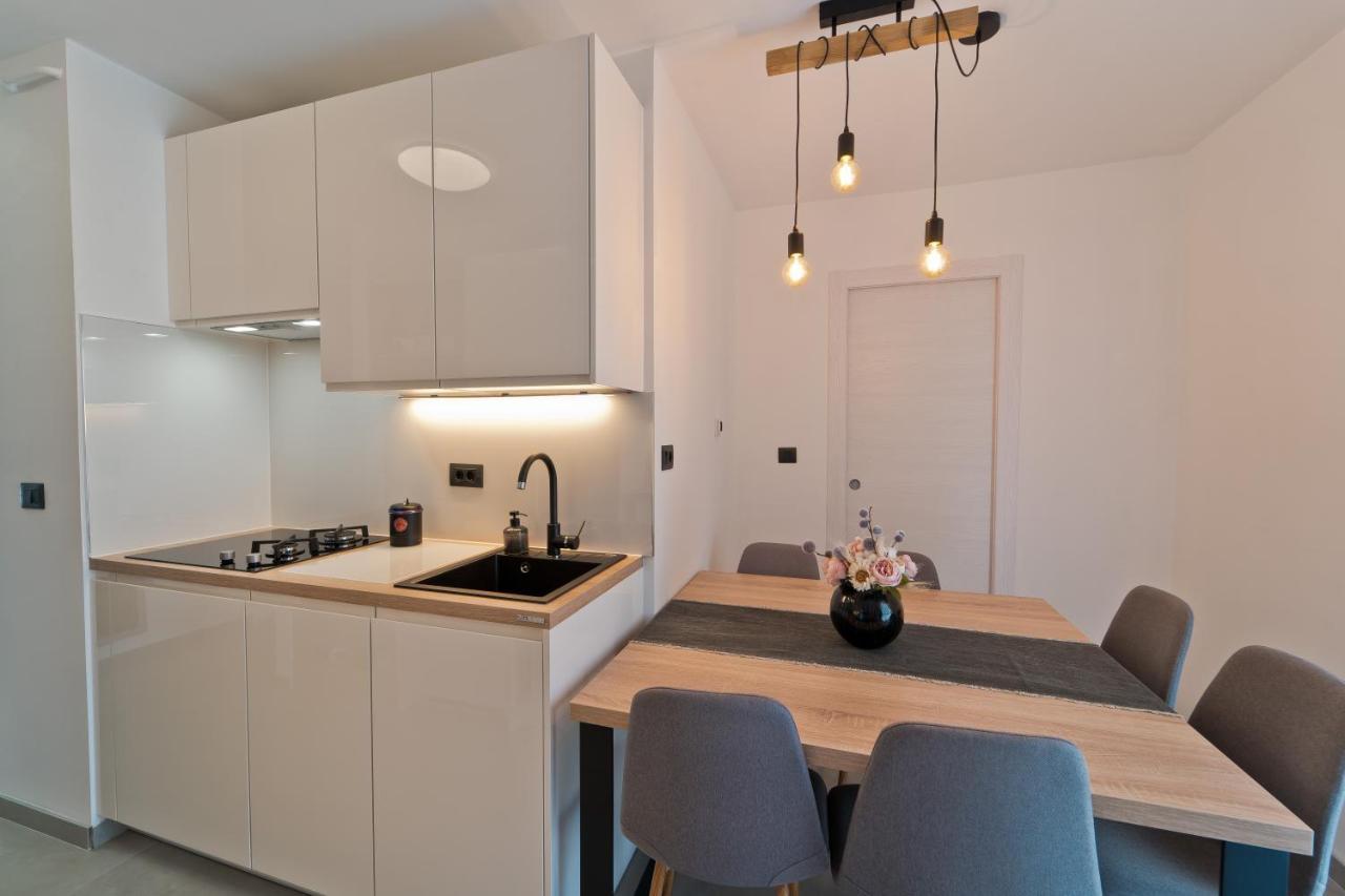 Malemi Apartment Pula Luaran gambar