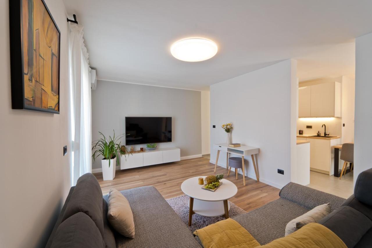 Malemi Apartment Pula Luaran gambar