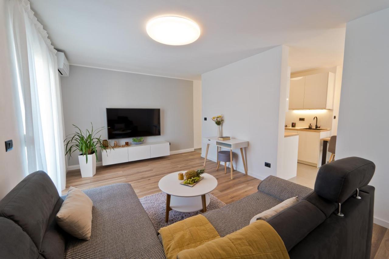 Malemi Apartment Pula Luaran gambar