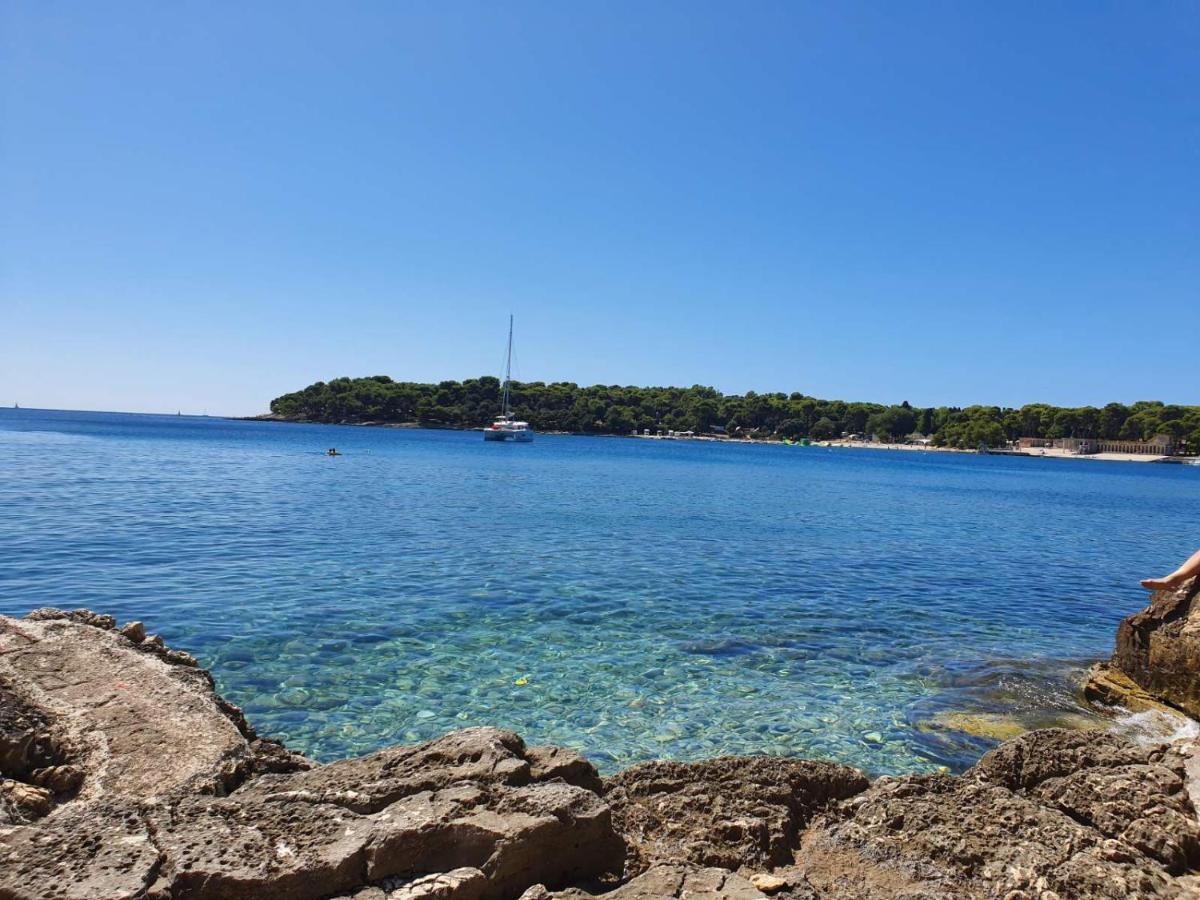 Malemi Apartment Pula Luaran gambar