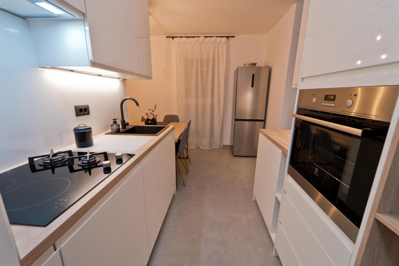 Malemi Apartment Pula Luaran gambar